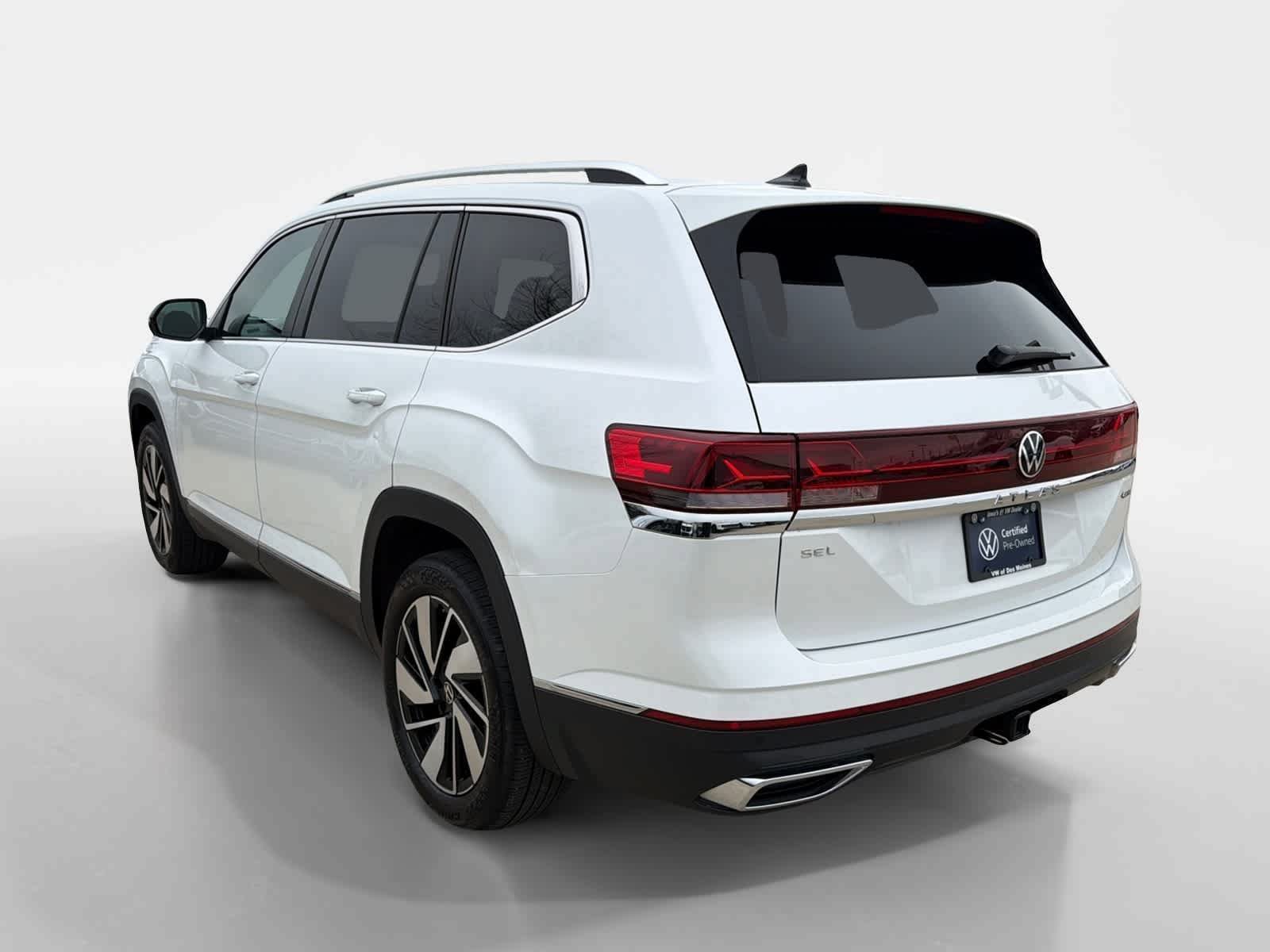 Used 2025 Volkswagen Atlas SEL AWD/4WD image 4