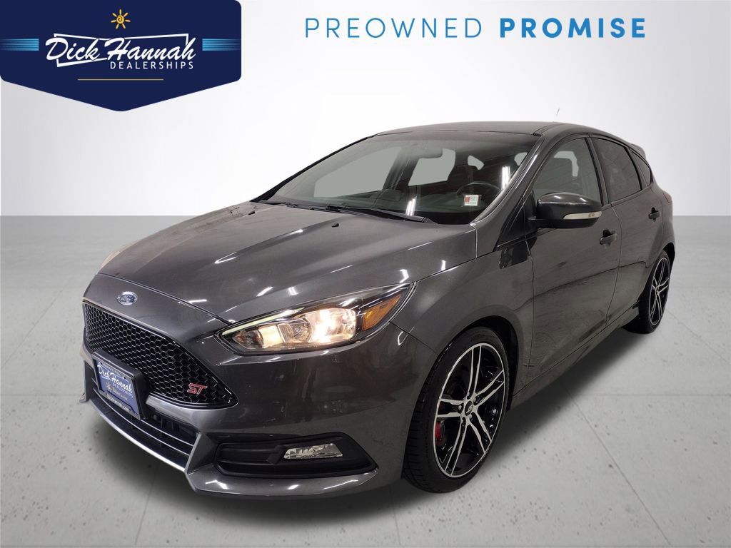 Used 2017 Ford Focus ST image 1