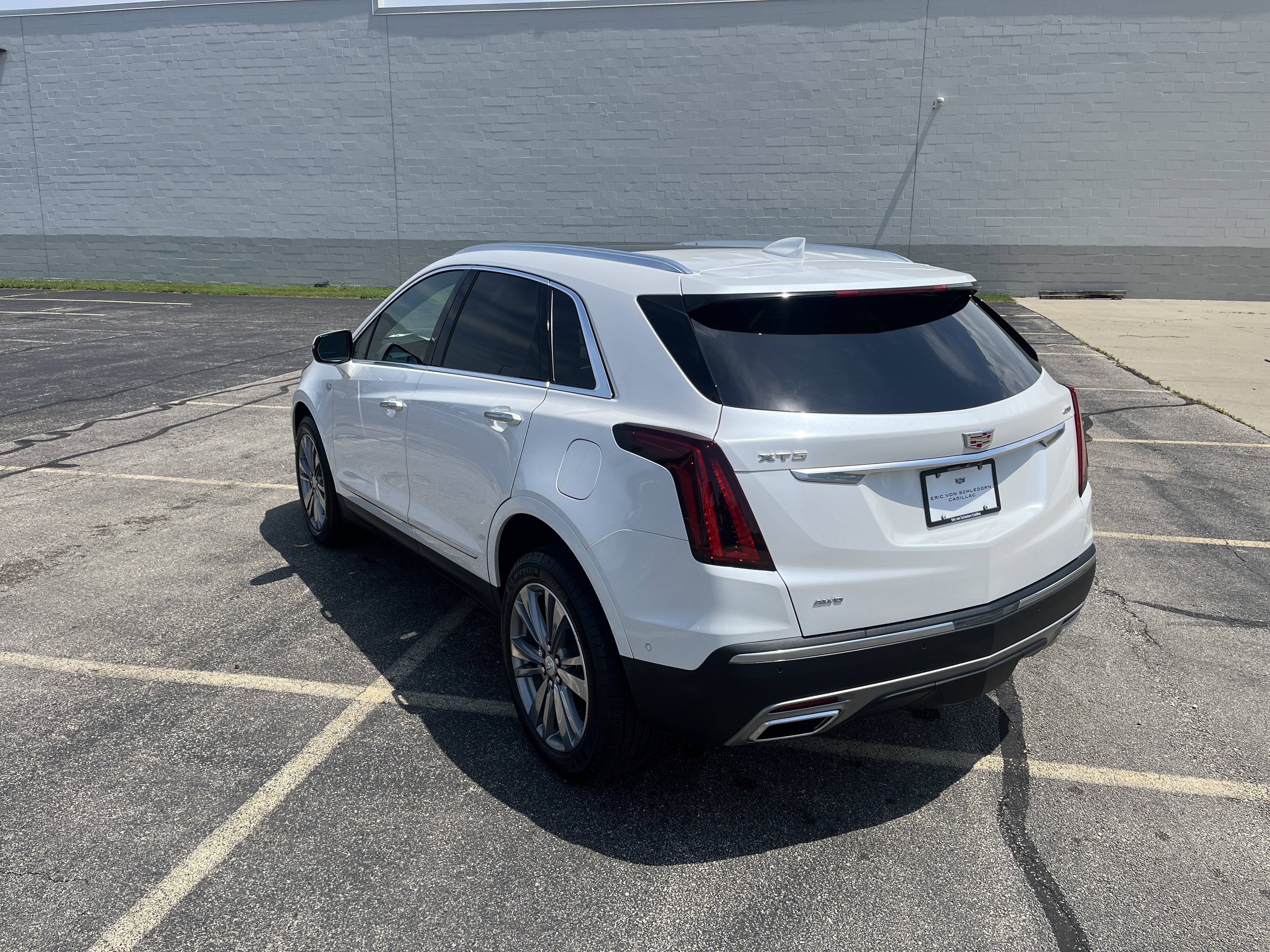 Used 2026 Cadillac XT5 Premium Luxury w/ Driver Assist Package AWD/4WD image 4