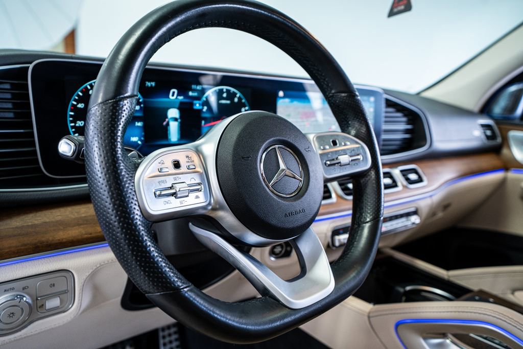 Used 2020 Mercedes-Benz GLS 580 4MATIC w/ E-Active Body Control Package image 35