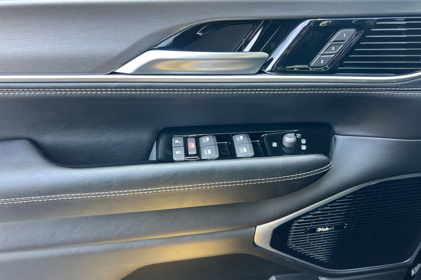 New 2026 Jeep Grand Wagoneer Limited image 11