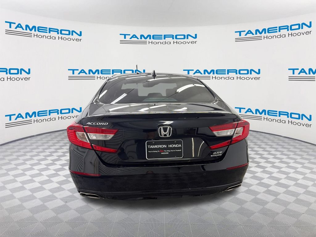 Used 2018 Honda Accord Touring image 4