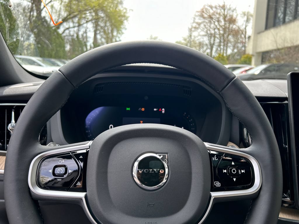 New 2026 Volvo XC60 B5 Plus w/ Climate Package AWD/4WD image 12