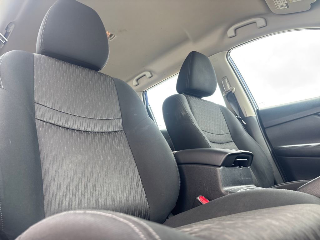 Used 2017 Nissan Rogue S image 25