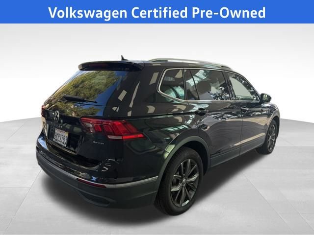 Certified 2024 Volkswagen Tiguan SE image 9