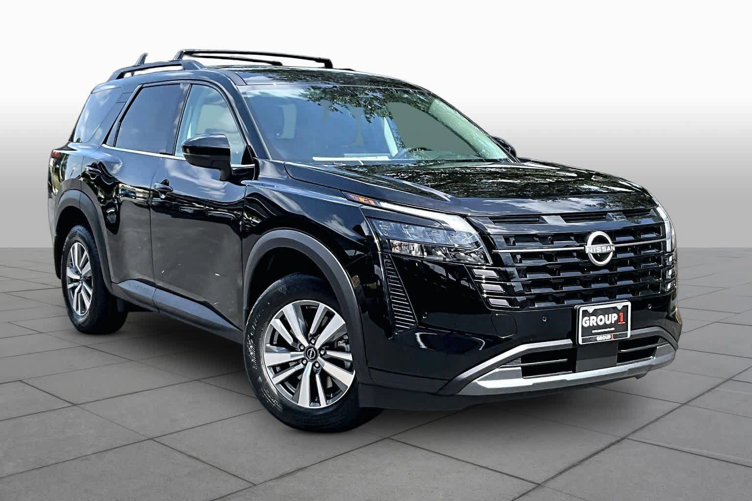 New 2026 Nissan Pathfinder SL FWD image 2