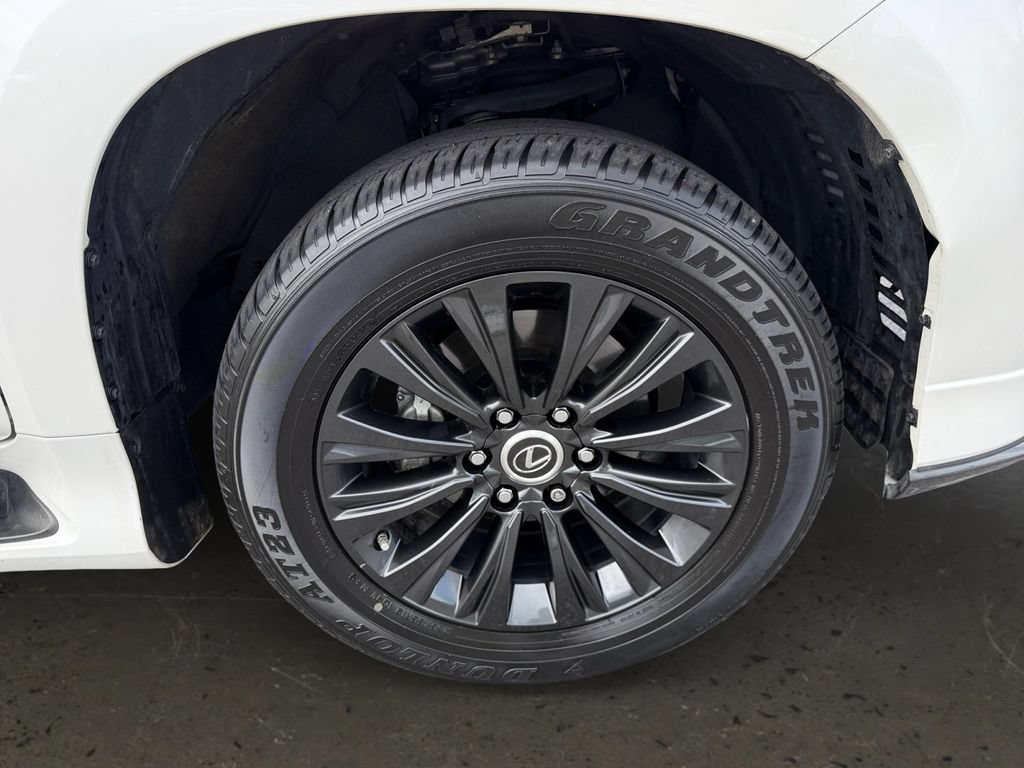 Certified 2023 Lexus GX 460 Luxury w/ Sport Design Package AWD/4WD image 27