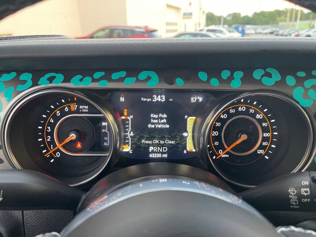 Used 2021 Jeep Wrangler Unlimited Sahara AWD/4WD image 20