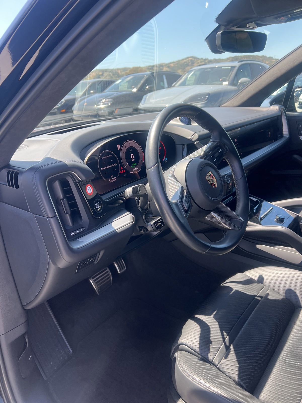 Used 2024 Porsche Cayenne Turbo image 2