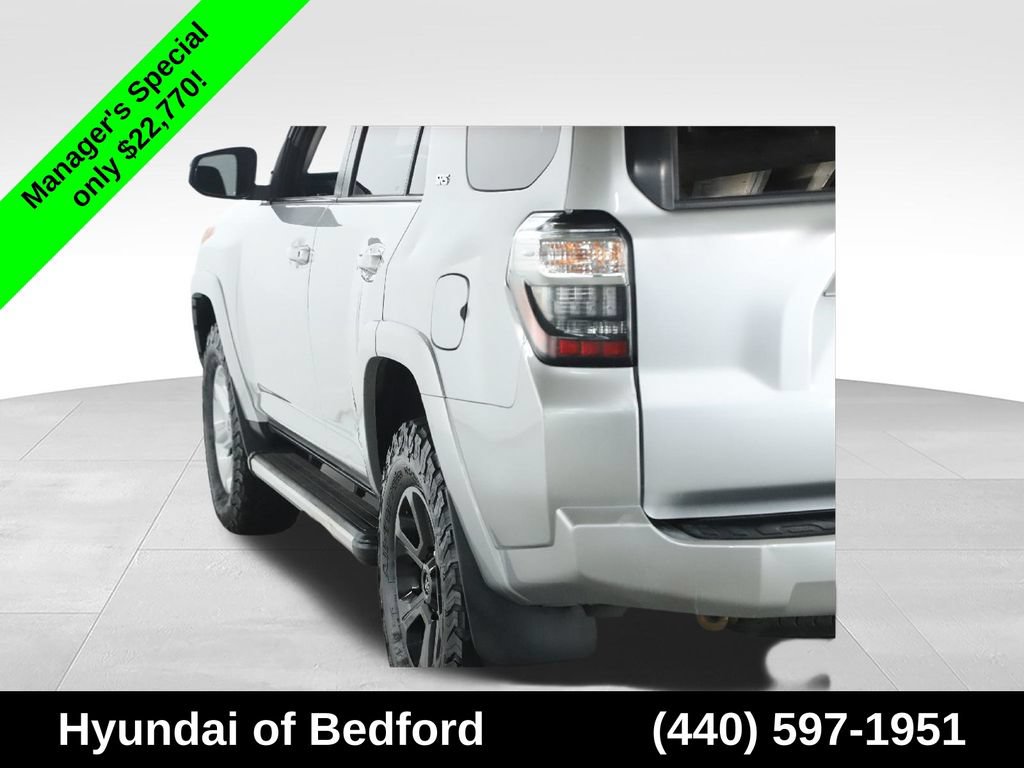 Used 2016 Toyota 4Runner SR5 AWD/4WD image 42