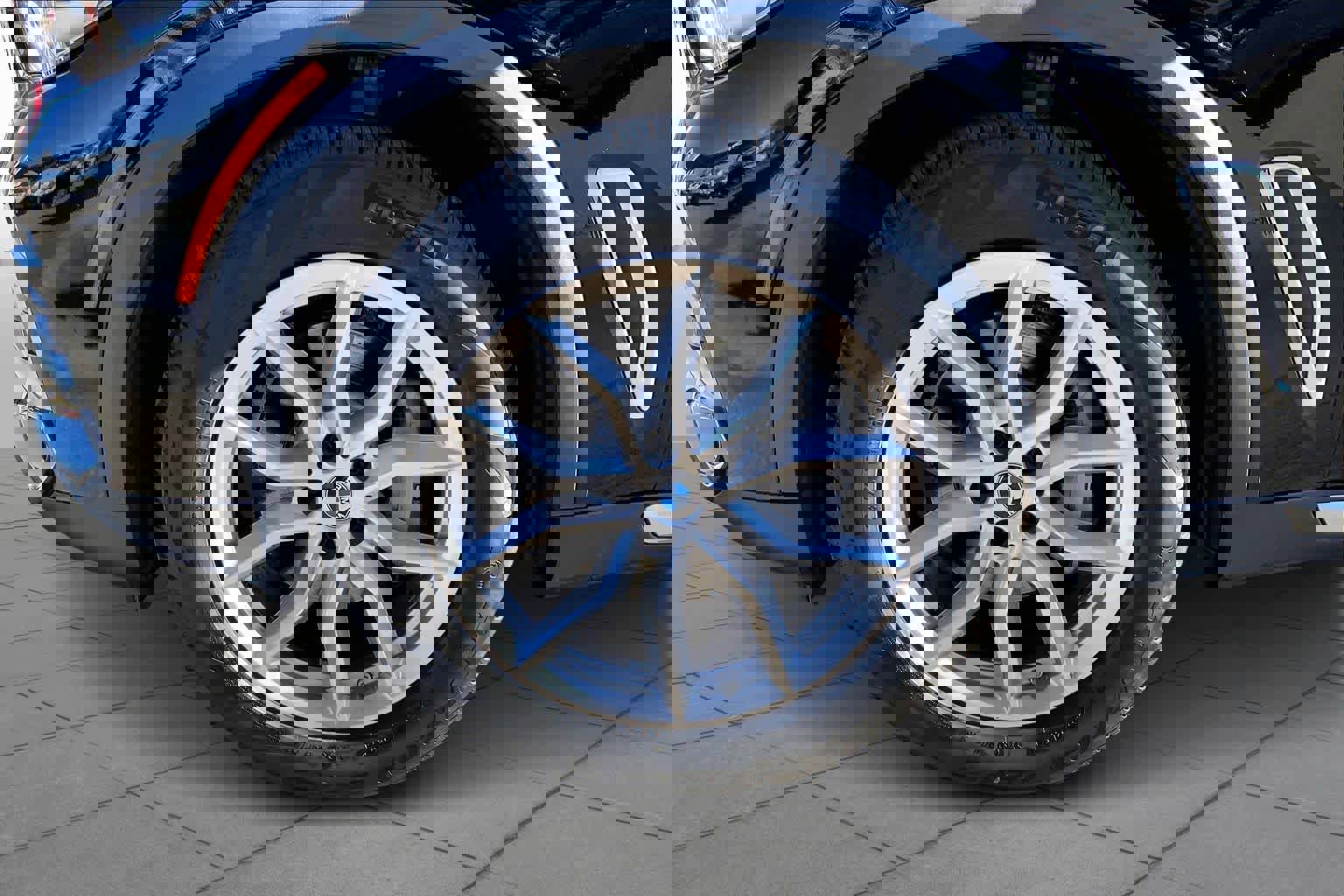 Used 2021 BMW X5 xDrive40i w/ Premium Package image 12