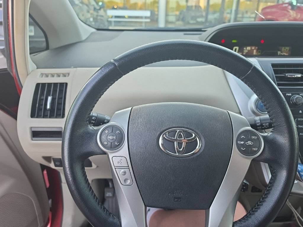 Used 2013 Toyota Prius V Five FWD image 12
