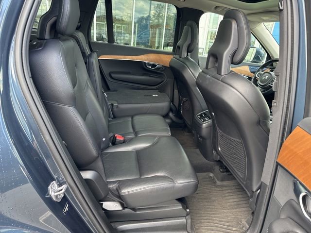 Used 2022 Volvo XC90 T6 Momentum w/ Advanced Package AWD/4WD image 11
