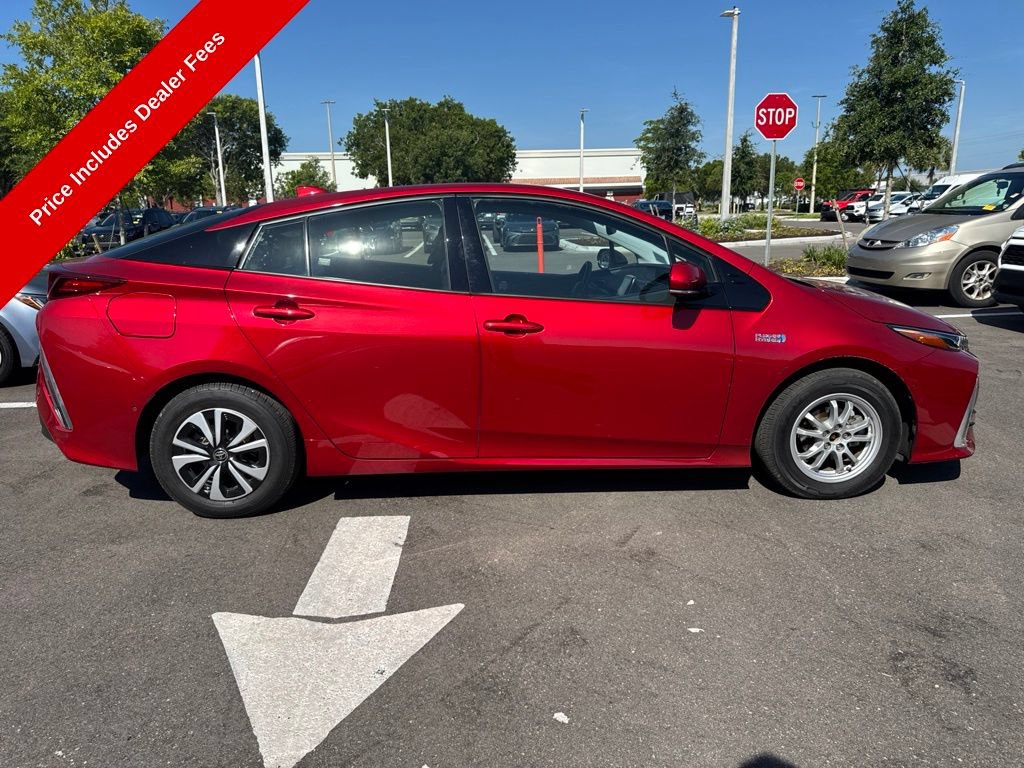Used 2017 Toyota Prius Prime Advanced FWD image 5