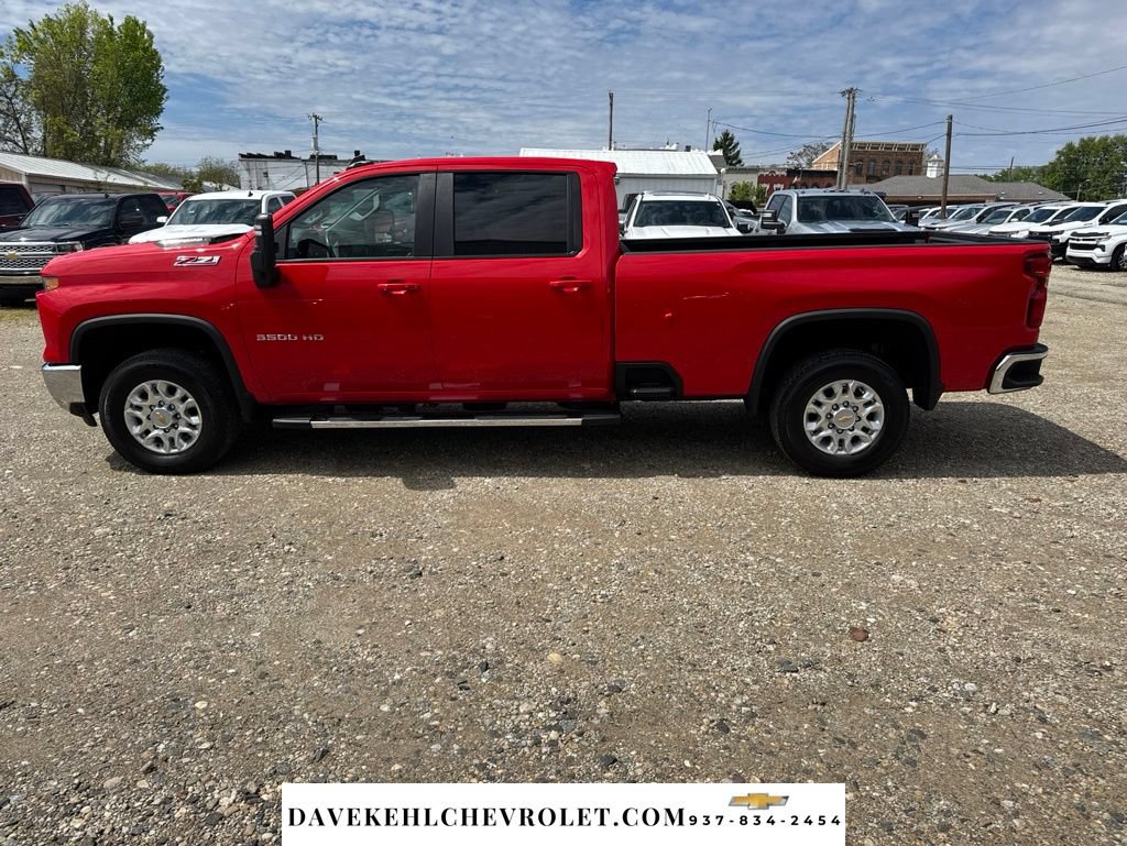 Used 2025 Chevrolet Silverado 3500 LT w/ All Star Edition AWD/4WD image 2