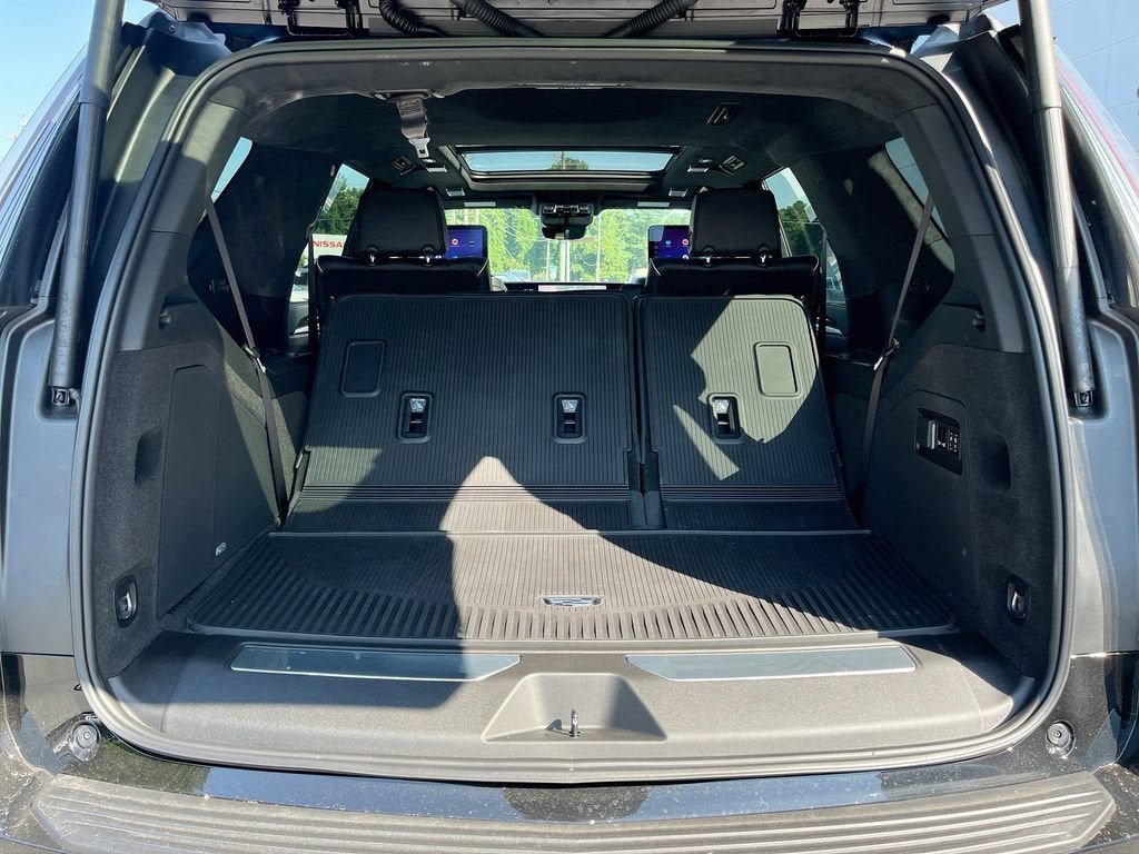 New 2026 Cadillac Escalade Platinum Sport w/ LPO, ONYX Package AWD/4WD image 33