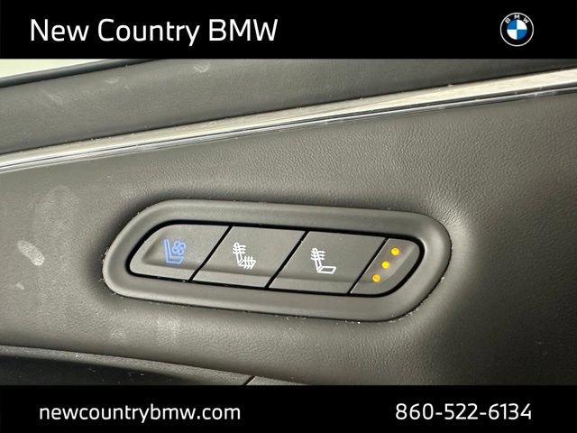 Used 2024 Cadillac Escalade ESV Sport Platinum w/ LPO, ONYX Package AWD/4WD image 11