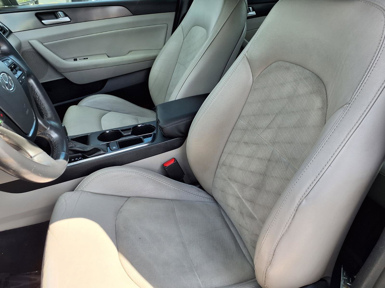 Used 2016 Hyundai Sonata Sport w/ Option Group 03 FWD image 3