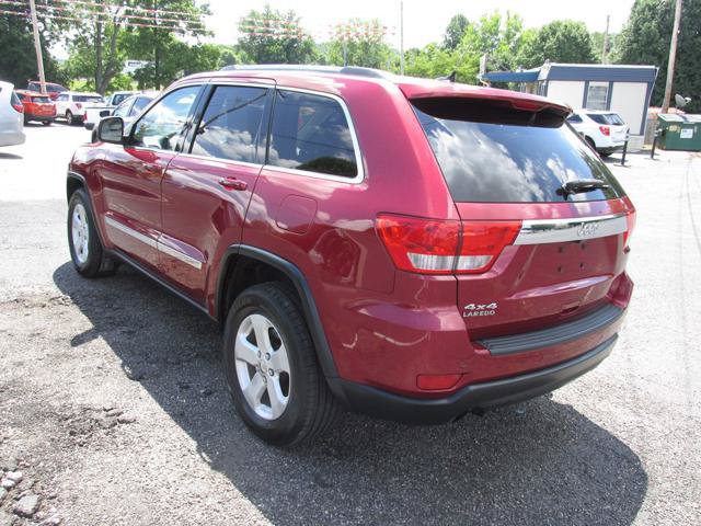 Used 2013 Jeep Grand Cherokee Laredo AWD/4WD image 5