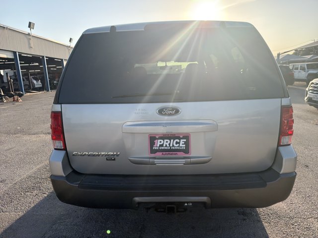 Used 2004 Ford Expedition XLT RWD image 4