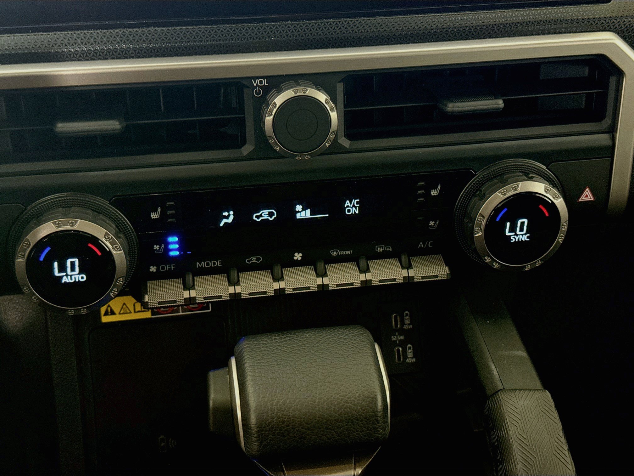 Used 2025 Toyota 4Runner Limited AWD/4WD image 18