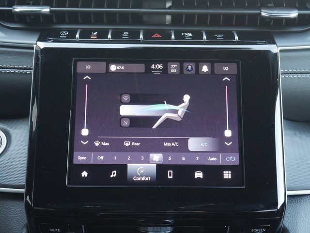 New 2025 Jeep Grand Cherokee Laredo image 19