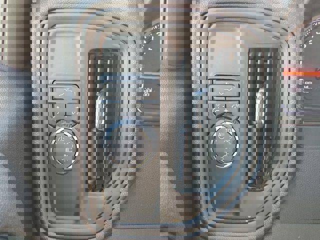 Used 2020 Chevrolet Silverado 1500 Custom w/ Custom Value Package image 13