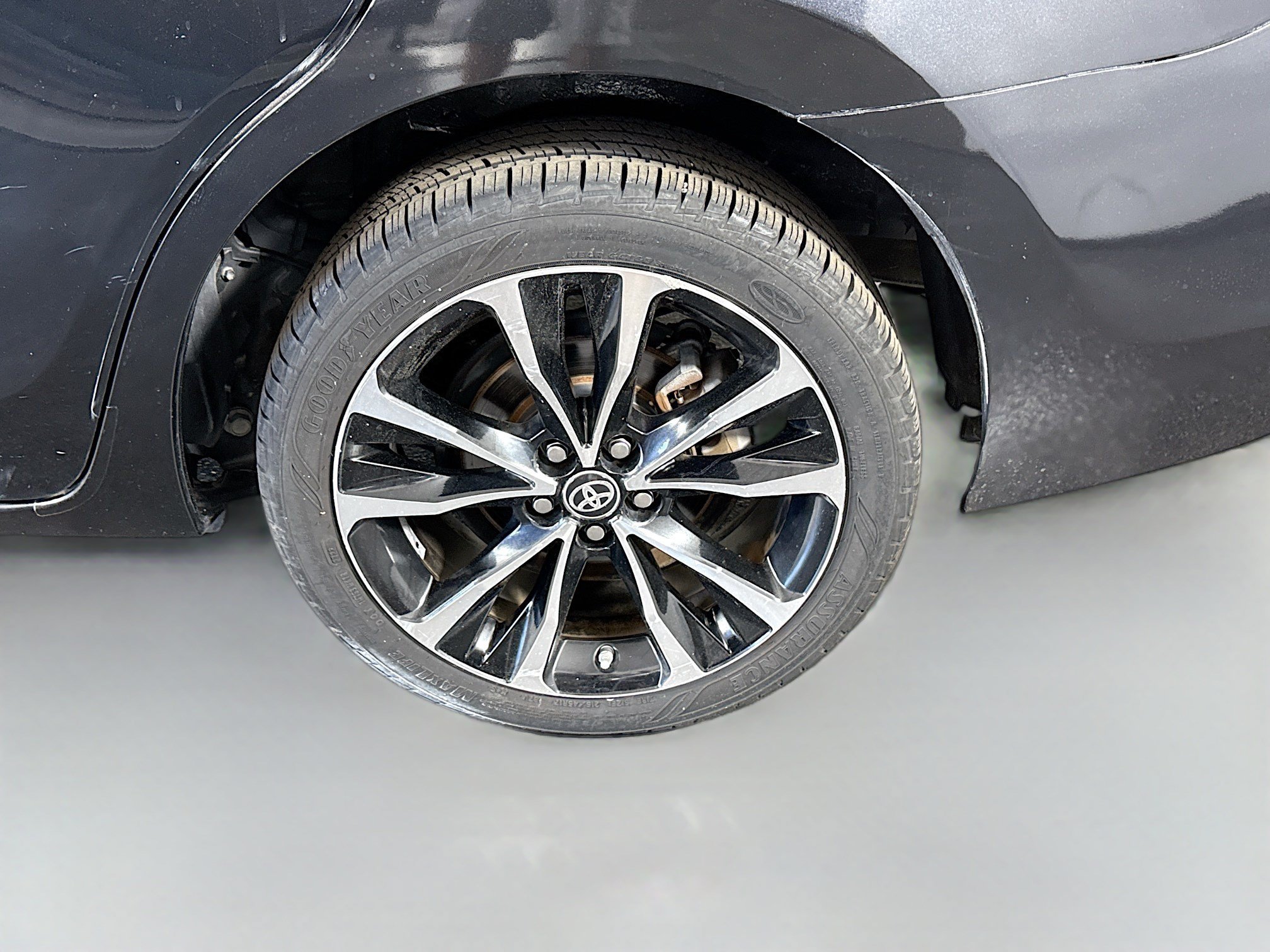 Used 2018 Toyota Corolla SE FWD image 36