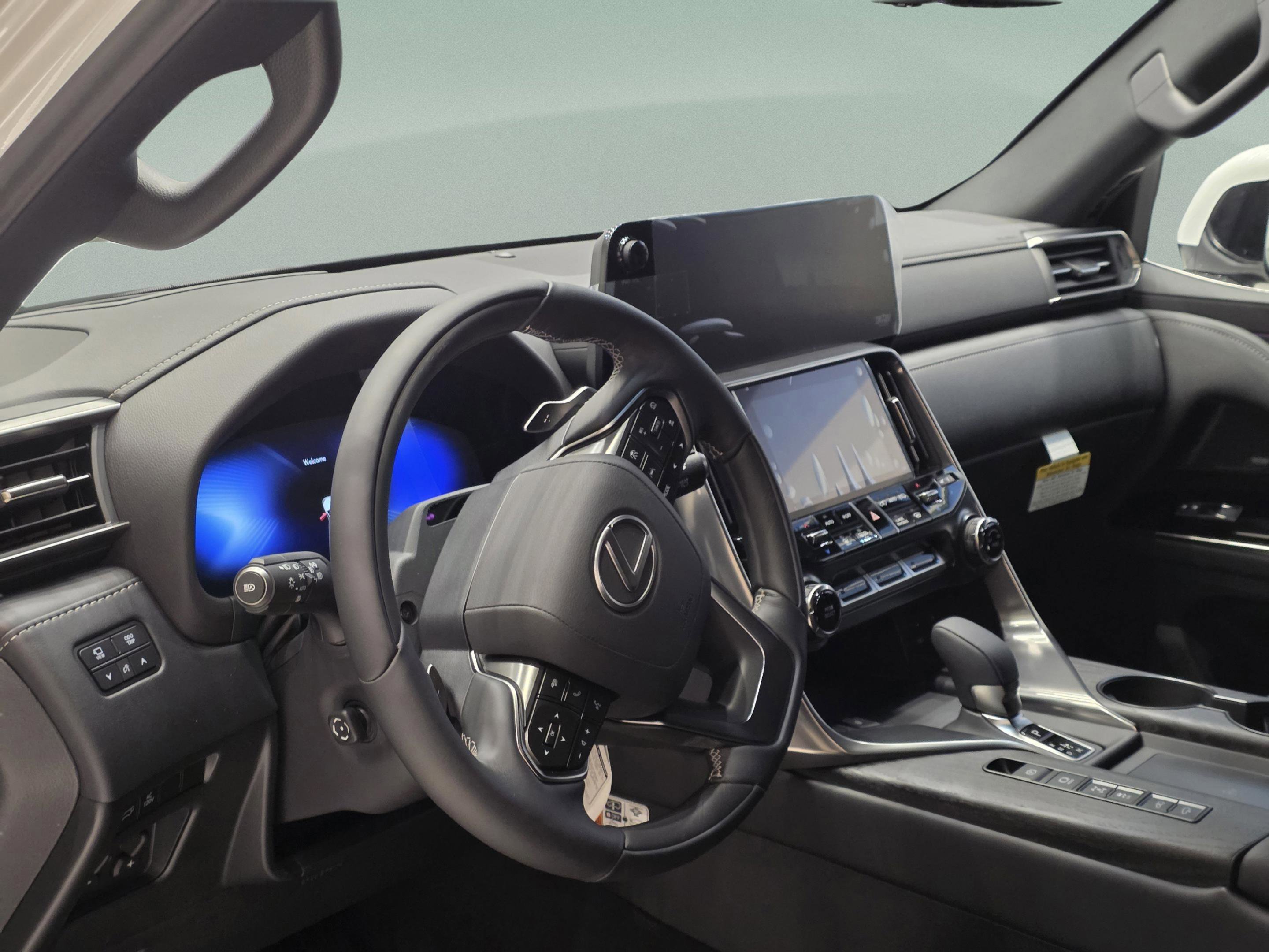 New 2026 Lexus LX 700h Luxury image 10