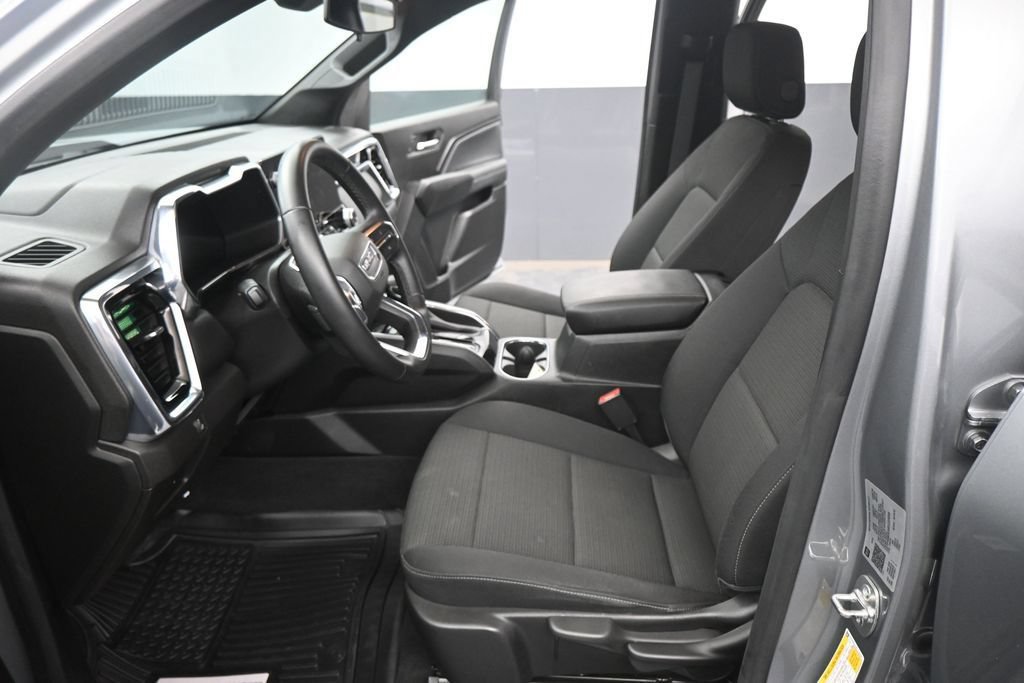 Used 2024 GMC Canyon Elevation w/ Trailering Package RWD image 9