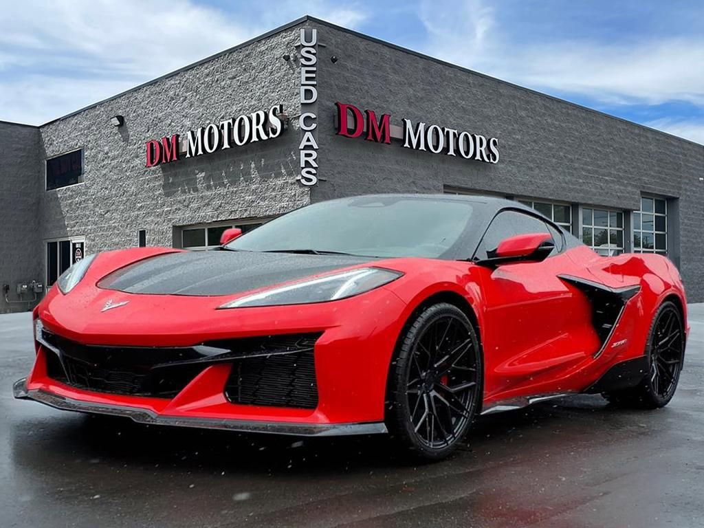 Used 2024 Chevrolet Corvette Z06 w/ Chrome Exterior Badge Package RWD image 1