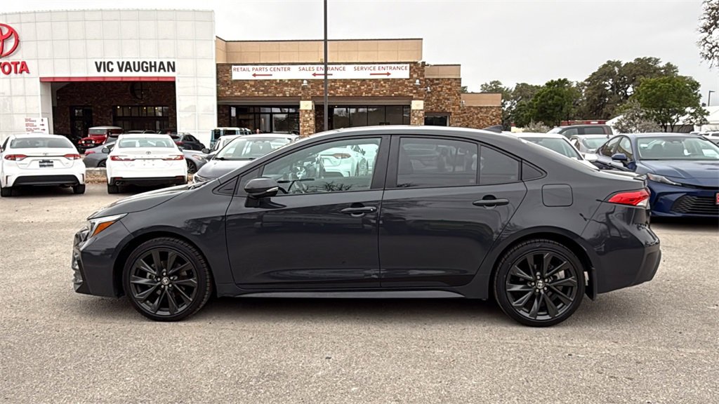 Used 2025 Toyota Corolla SE video 2