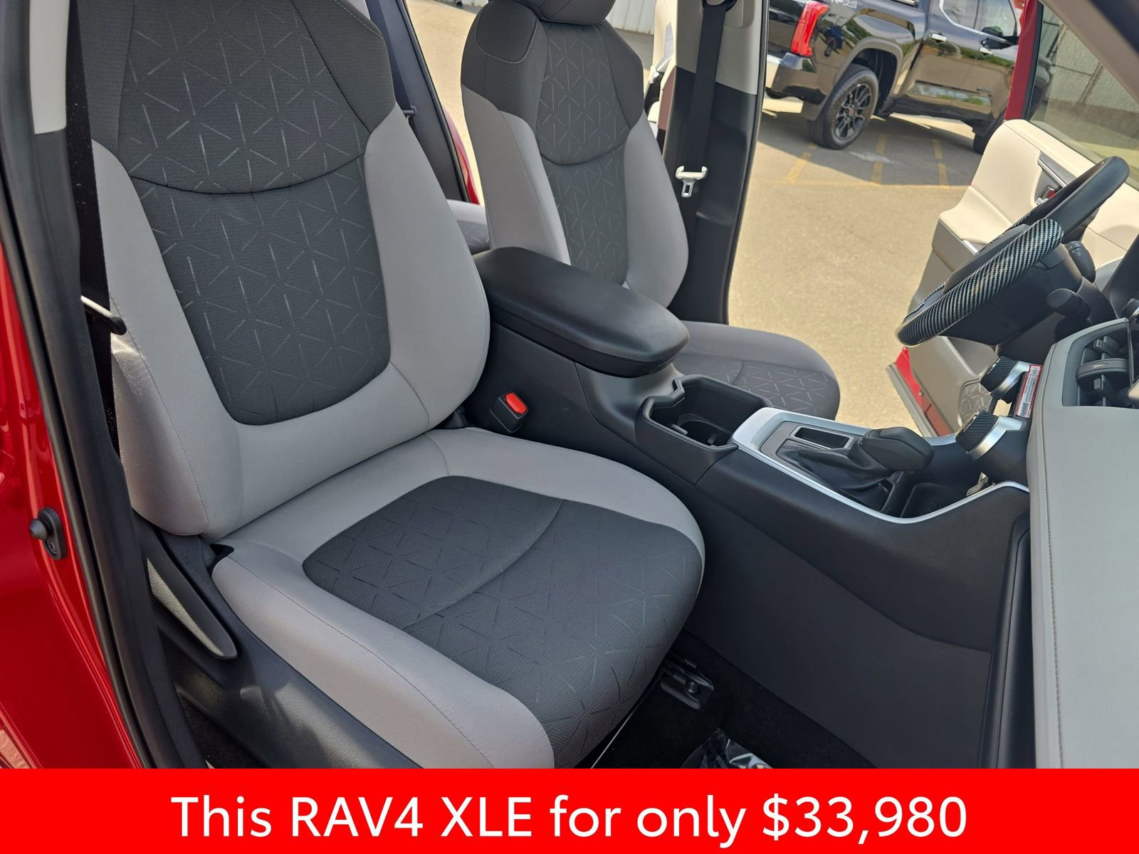 Used 2025 Toyota RAV4 XLE FWD image 16