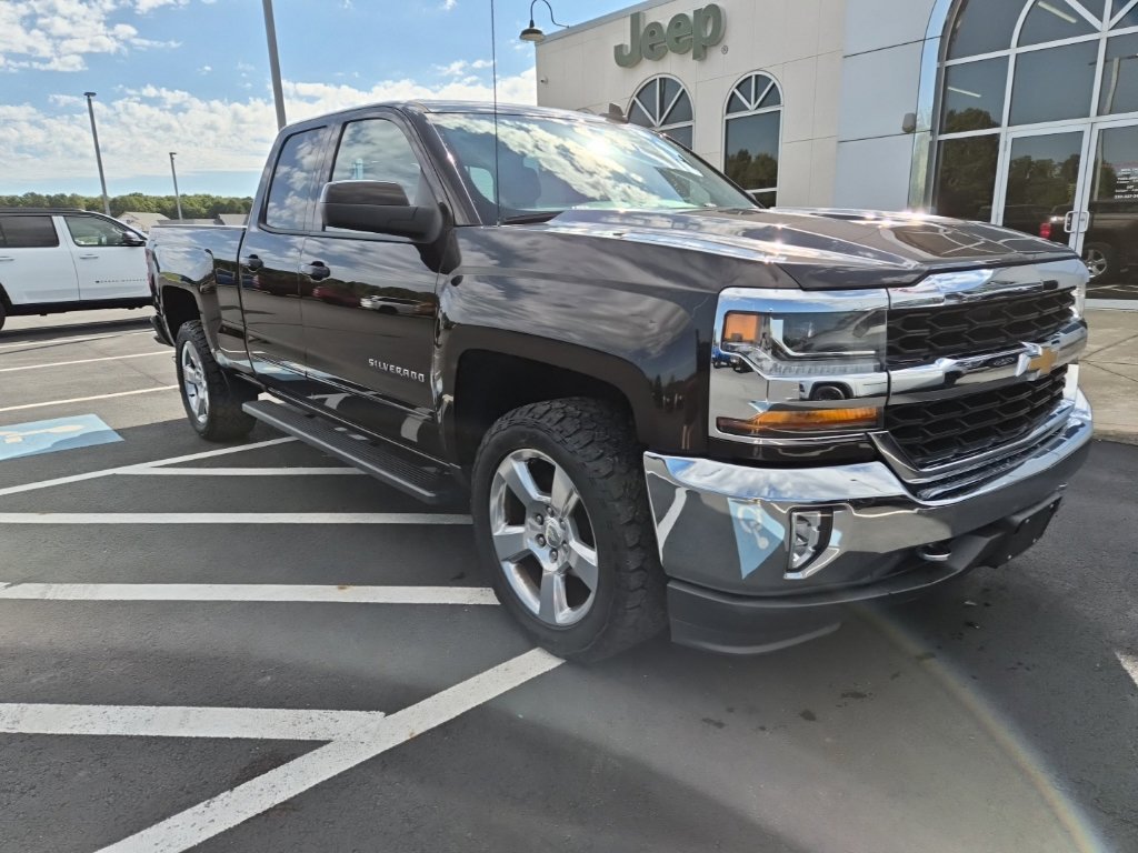 Used 2018 Chevrolet Silverado 1500 LT w/ All Star Edition AWD/4WD image 6