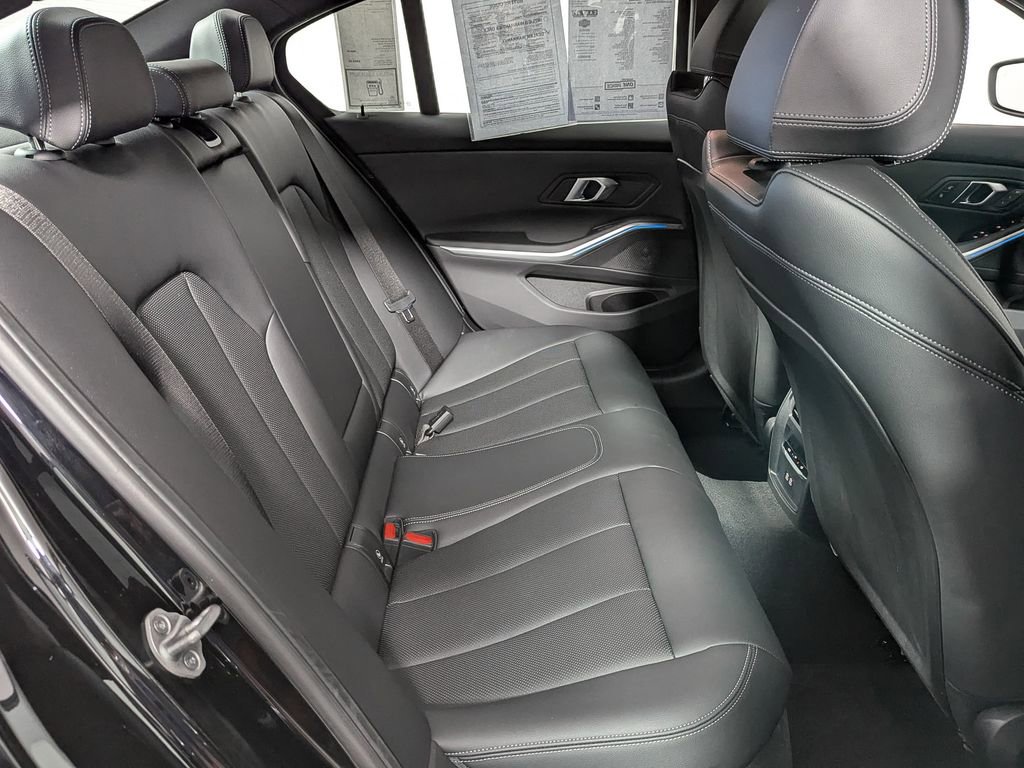 Used 2025 BMW 330i xDrive Sedan w/ M Sport Package image 35