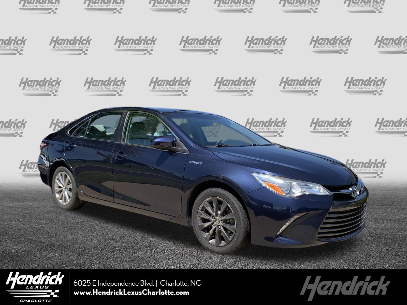 Used 2015 Toyota Camry XLE w/ Moonroof Package FWD image 1
