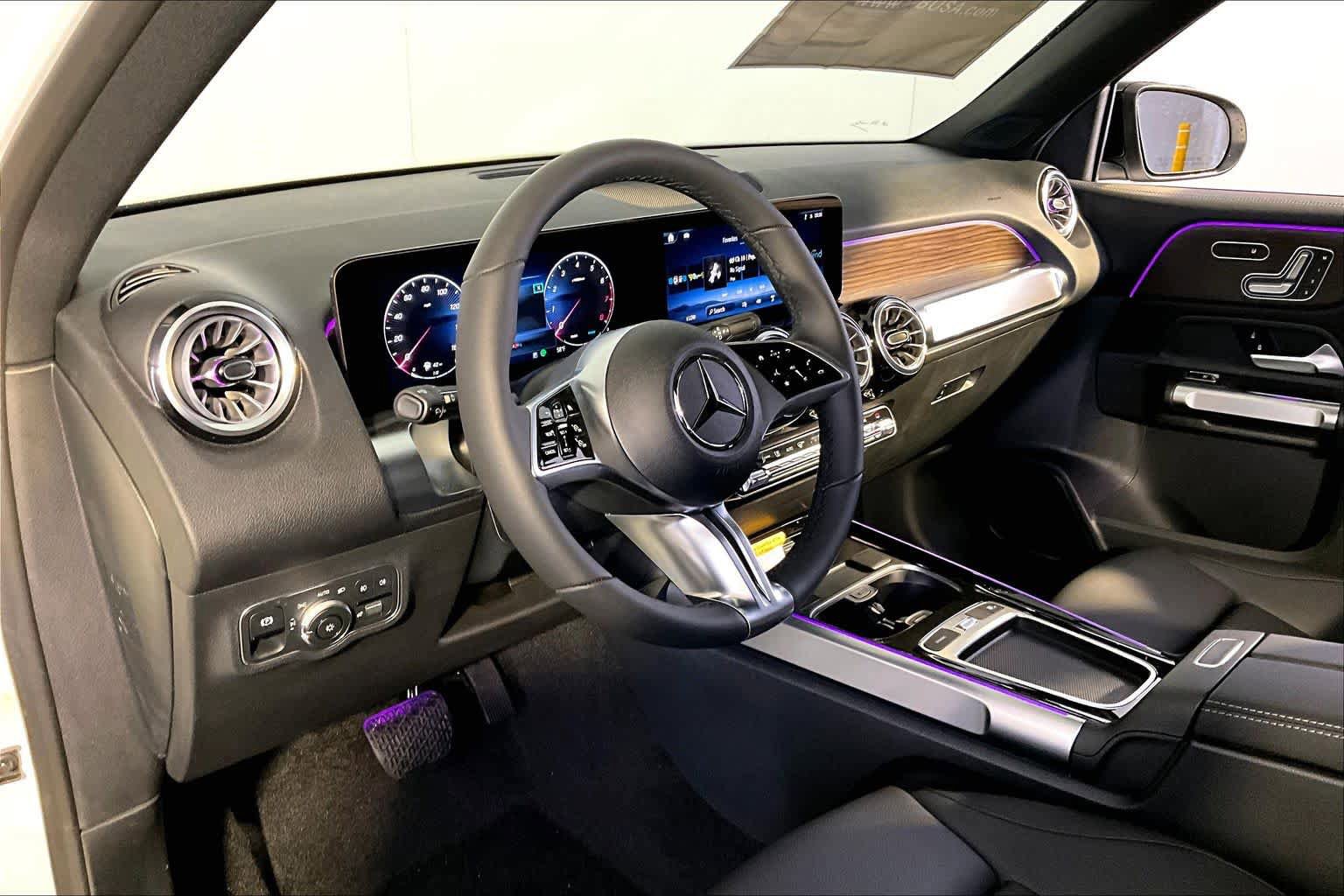 New 2026 Mercedes-Benz GLB 250 4MATIC image 9