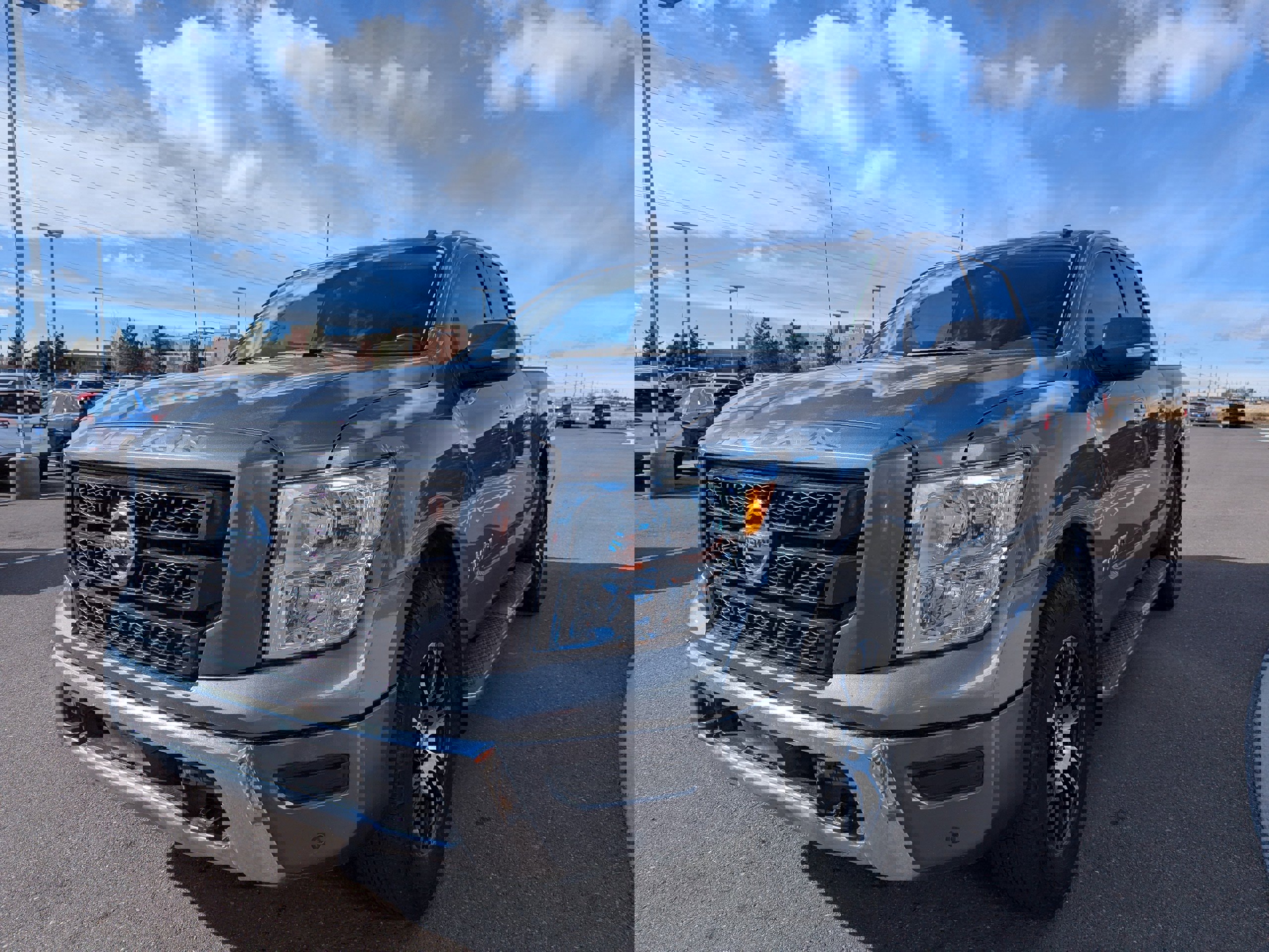 Used 2020 Nissan Titan SV w/ SV Convenience Package image 7