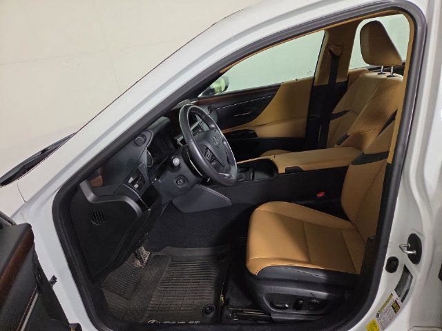 Used 2025 Lexus ES 350 w/ Accessory Package (Z1) FWD image 14
