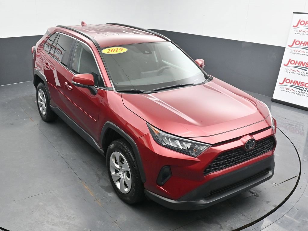 Used 2019 Toyota RAV4 LE w/ Carpet Mat Package image 27