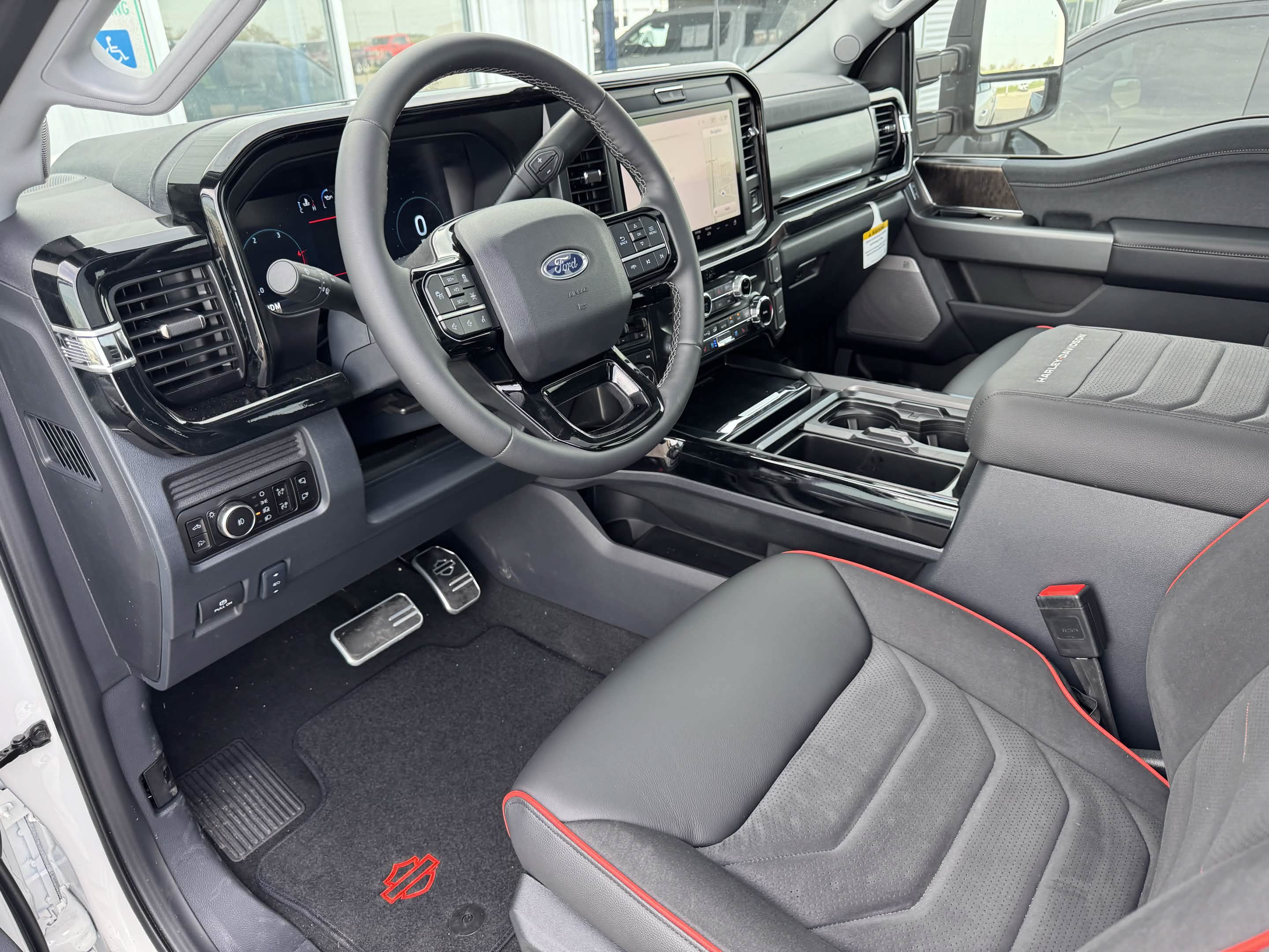 New 2026 Ford F250 Lariat w/ Black Appearance Package AWD/4WD image 9