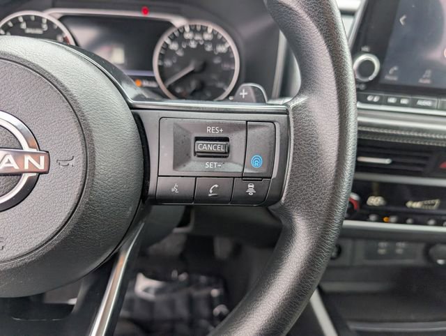 Used 2024 Nissan Rogue SV image 12
