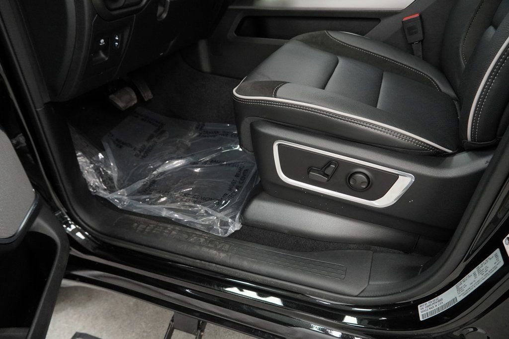 New 2026 RAM 1500 Laramie w/ Night Edition AWD/4WD image 28