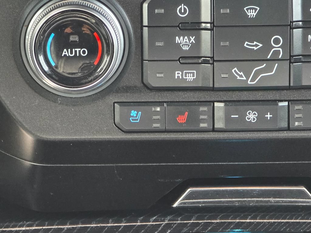 Used 2020 Ford F350 Platinum AWD/4WD image 16