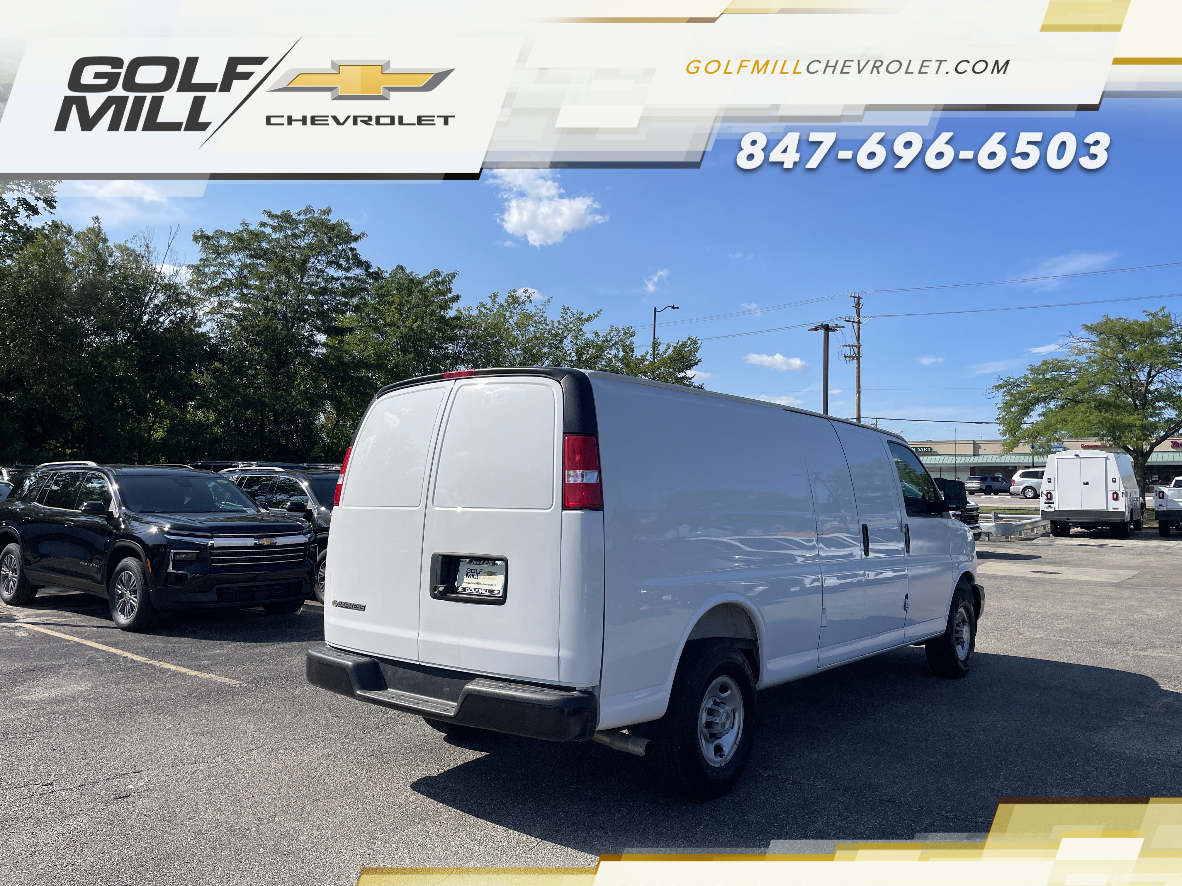 Used 2025 Chevrolet Express 2500 Extended w/ Driver Convenience Package RWD image 5