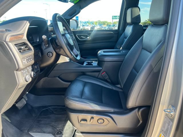 Used 2024 Chevrolet Tahoe Z71 w/ Luxury Package AWD/4WD image 14
