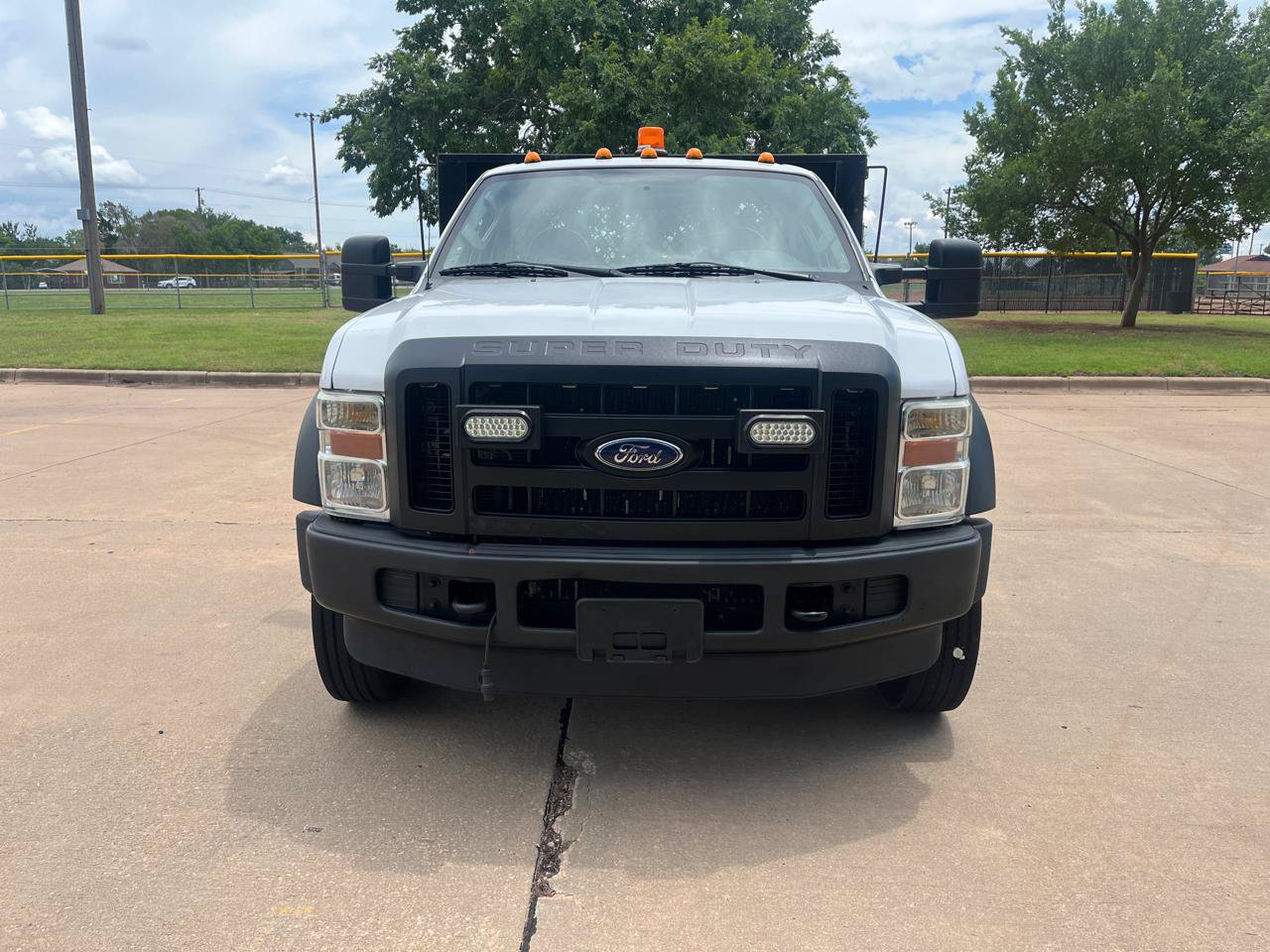 Used 2009 Ford F550 Luxury RWD image 4
