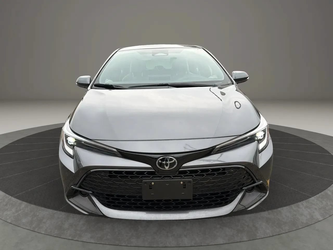 Used 2023 Toyota Corolla SE FWD image 2