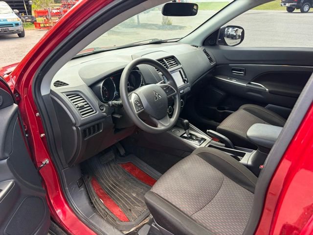 Used 2019 Mitsubishi Outlander Sport ES FWD image 8