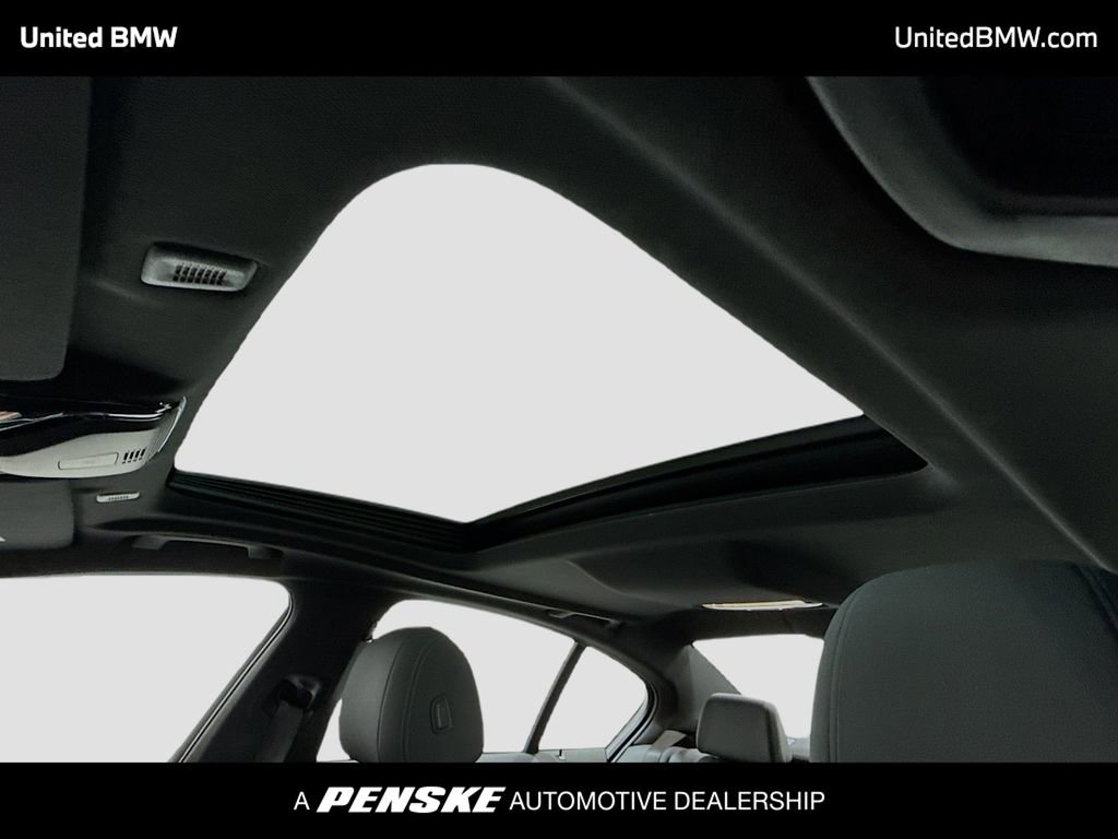 Used 2023 BMW 530i w/ Premium Package RWD image 12
